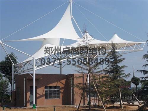 膜結(jié)構(gòu)材料主要有四種：膜材、鋼構(gòu)、索及附件