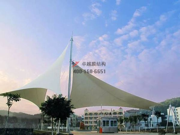 衡陽張拉<font color='red'>膜結(jié)構(gòu)景觀</font>設(shè)計施工【案例圖片】 　　