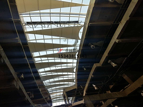 威海籃球場膜結(jié)構(gòu)罩棚【設(shè)計安裝】