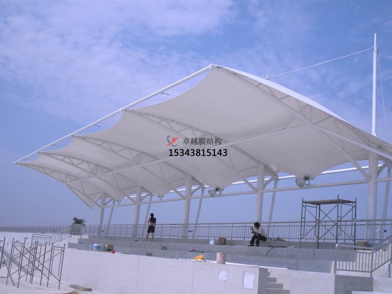 鄭州風(fēng)雨操場(chǎng)雨棚生產(chǎn)廠(chǎng)家設(shè)計(jì)施工案例
