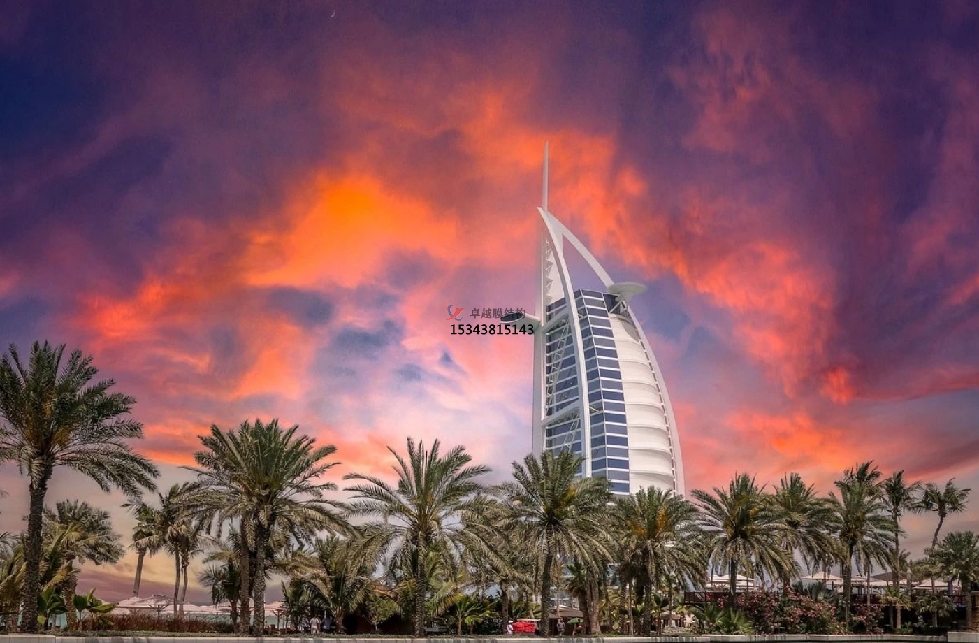 海口商業(yè)廣場膜結(jié)構(gòu)——?？谀そY(jié)構(gòu)公司專業(yè)廠家